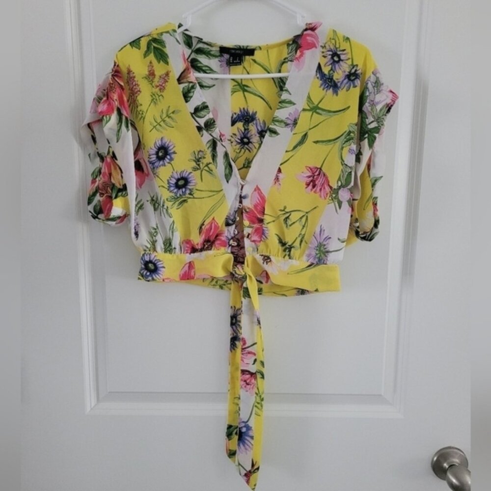 Forever 21 Yellow and White Floral Blouse Top